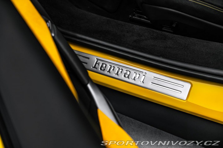 Ferrari 296 GTS Lift, Alcantara, AFS, 2024