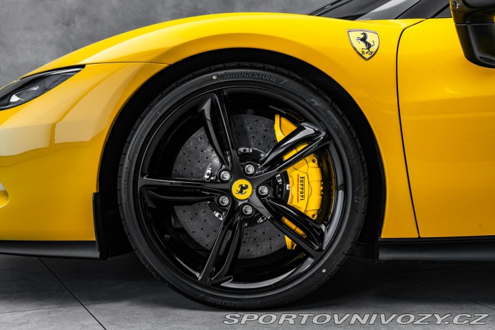 Ferrari 296 GTS Lift, Alcantara, AFS, 2025