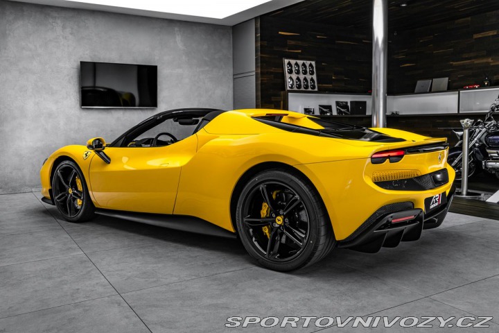 Ferrari 296 GTS Lift, Alcantara, AFS, 2024