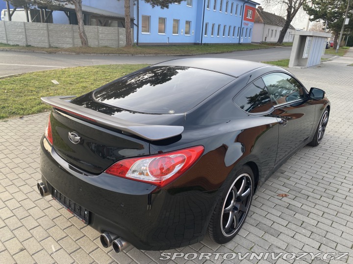 Hyundai Genesis Coupé 3.8i coupe RS Individual 2013