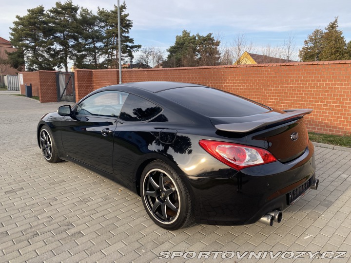 Hyundai Genesis Coupé 3.8i coupe RS Individual 2013