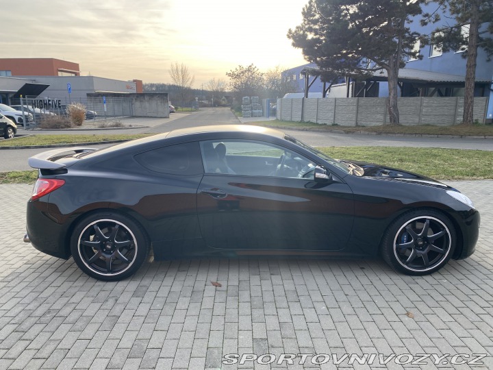 Hyundai Genesis Coupé 3.8i coupe RS Individual 2013