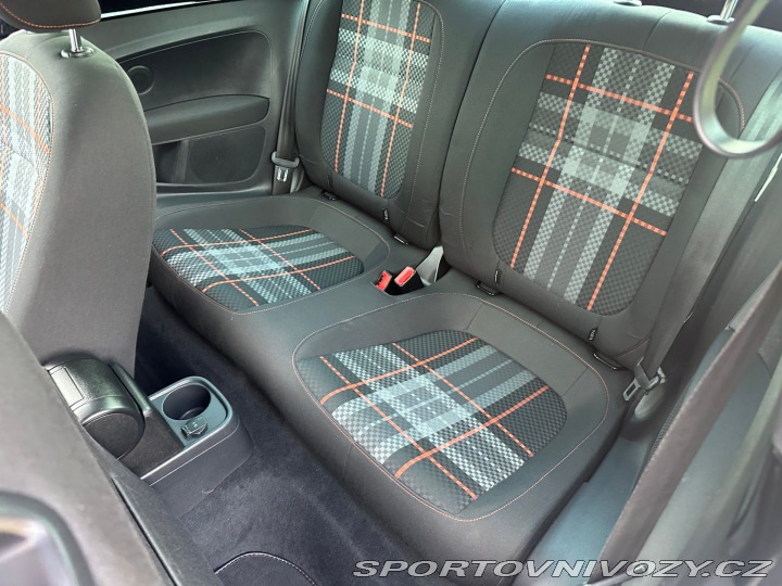 Volkswagen New Beetle 1.2Tsi 77kw Club 2015