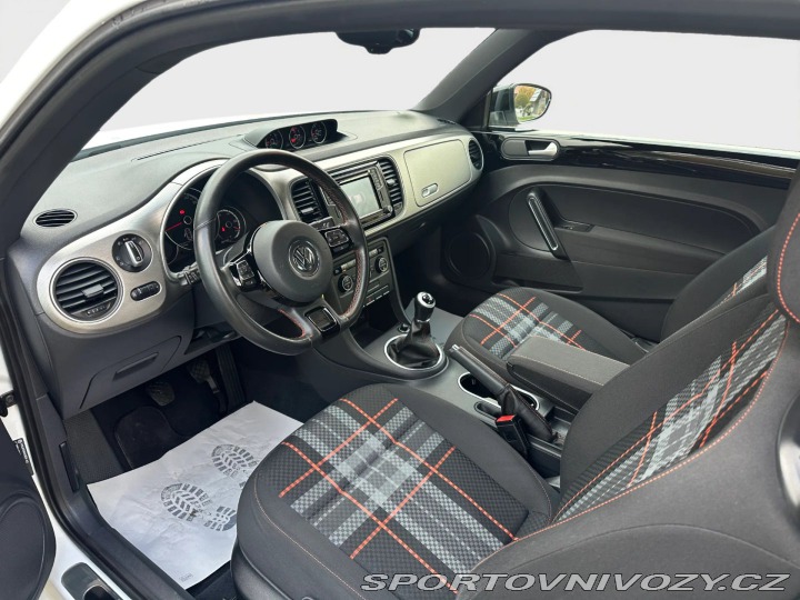 Volkswagen New Beetle 1.2Tsi 77kw Club 2015