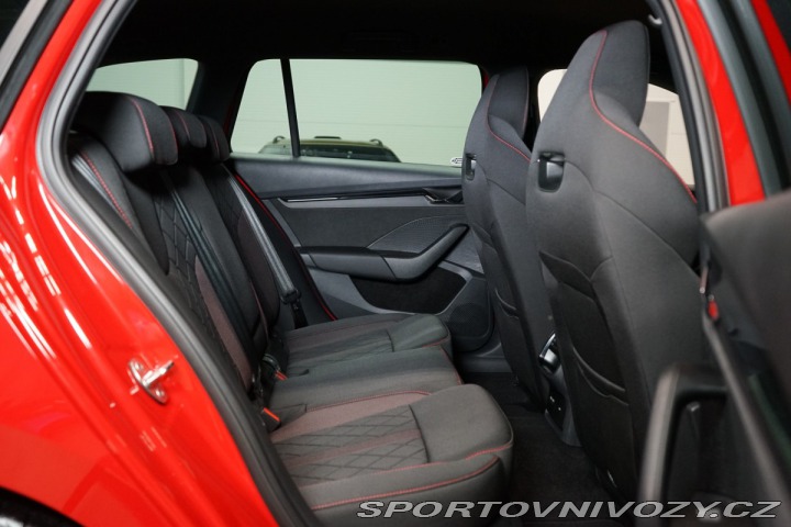 Škoda Octavia RS RS*COMBI*2.0 TDI*CARPLAY* 2023