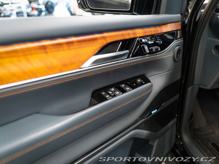 Ostatní značky Ostatní modely Jeep Grand Wagoneer 6.4 V8 HEMI Series III, m 2022