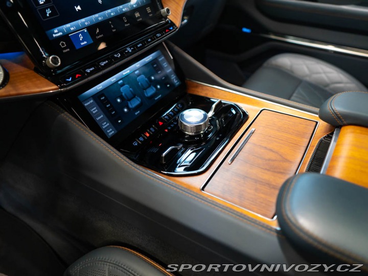 Ostatní značky Ostatní modely Jeep Grand Wagoneer 6.4 V8 HEMI Series III, m 2022