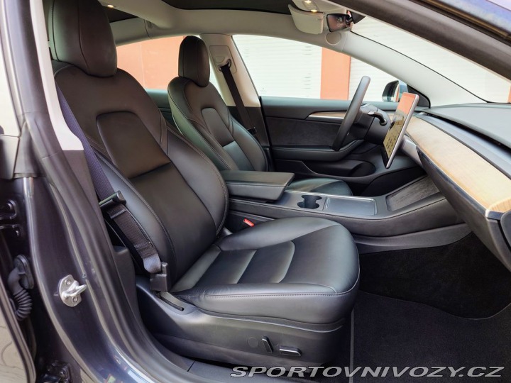 Tesla Model 3 Std.rangePlus 239 kW REZE 2021