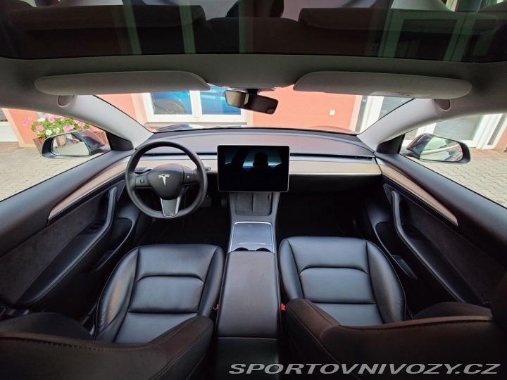 Tesla Model 3 Std.rangePlus 239 kW REZE 2021