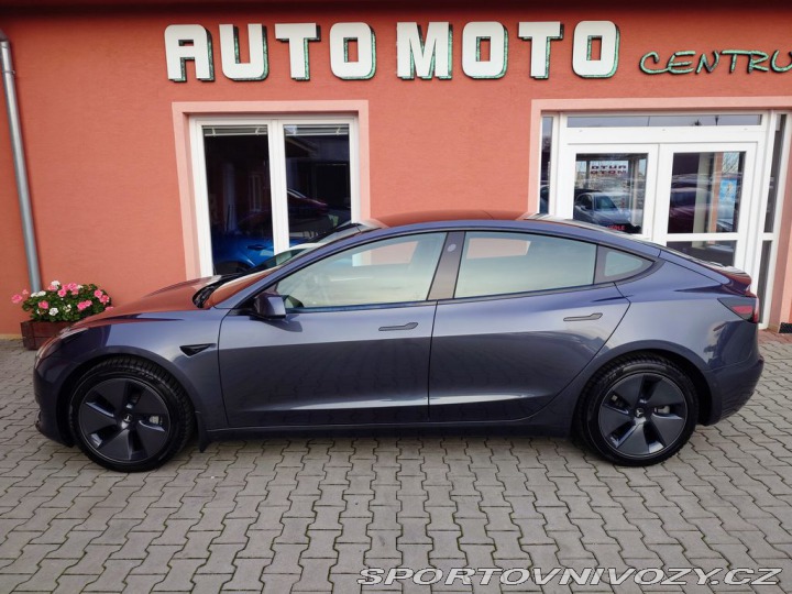 Tesla Model 3 Std.rangePlus 239 kW REZE 2021
