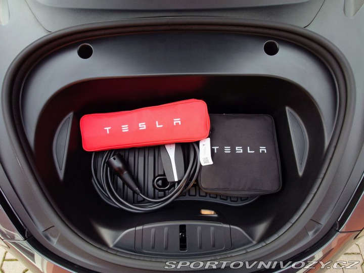 Tesla Model 3 Standard Range Plus 239 k 2021