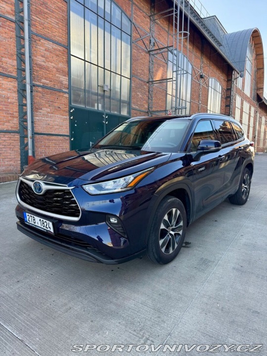 Toyota Ostatní modely Highlander 2,5 HEV 248k 4x4 COMFOR 1800