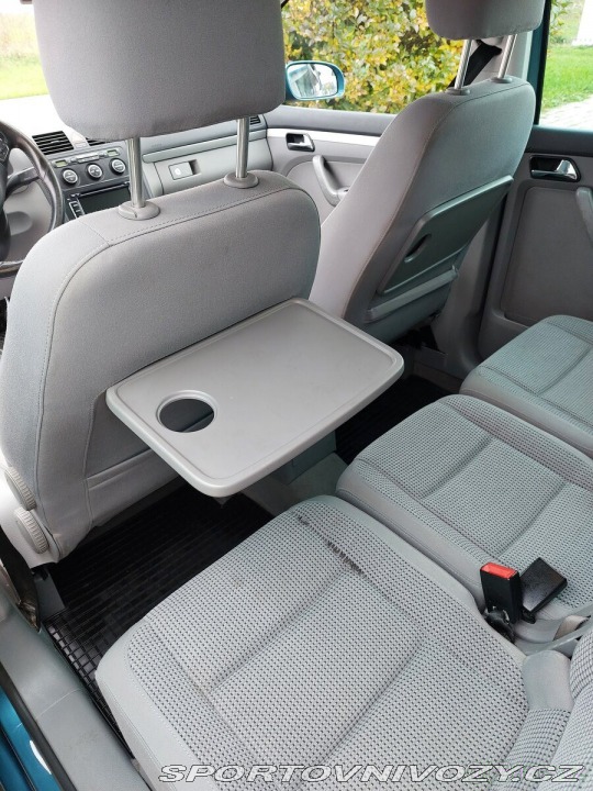 Volkswagen Ostatní modely Touran 2,0   Sedmimístný +Tažné 2005