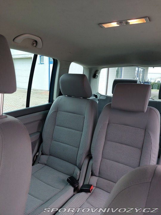 Volkswagen Ostatní modely Touran 2,0   Sedmimístný +Tažné 2005