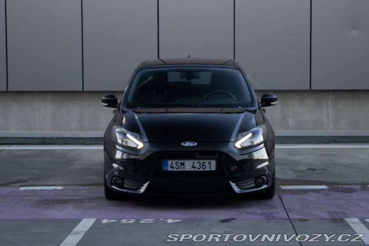 Ford Focus ST 2.0 EcoBoost SCTi ST R 2013