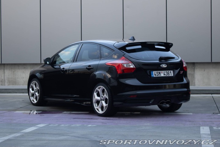 Ford Focus ST 2.0 EcoBoost SCTi ST R 2013