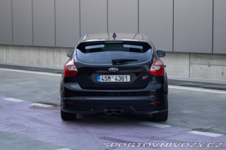 Ford Focus ST 2.0 EcoBoost SCTi ST R 2013