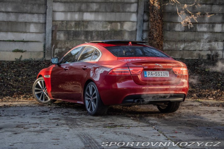 Jaguar XE 2.0 14D 180k R-Sport / A 2016
