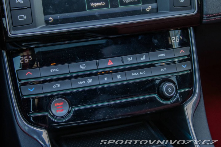 Jaguar XE 2.0 14D 180k R-Sport / A 2016