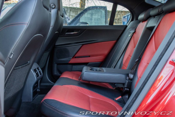 Jaguar XE 2.0 14D 180k R-Sport / A 2016