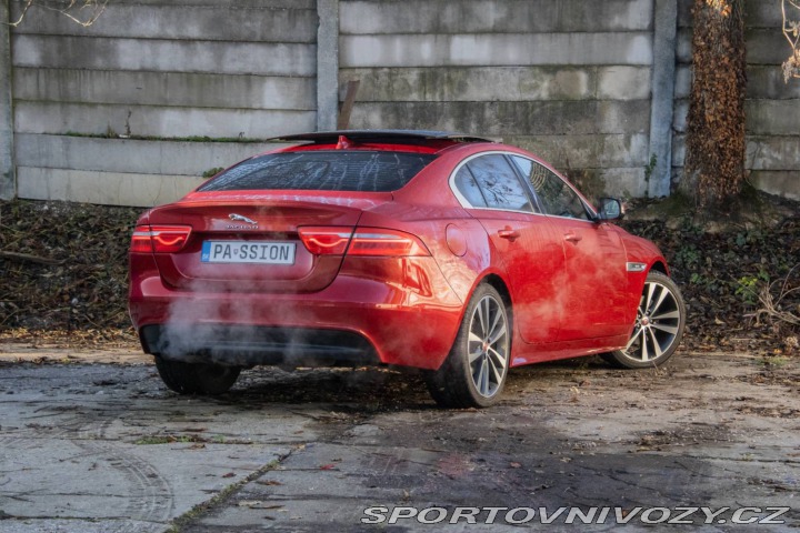 Jaguar XE 2.0 14D 180k R-Sport / A 2016