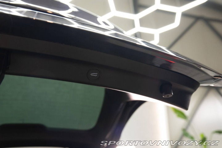 Tesla Model Y Long Range Dual Motor 2022