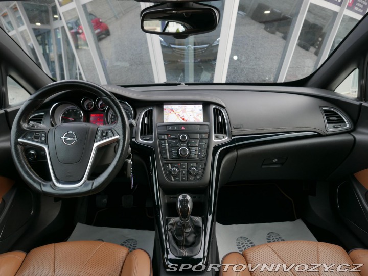 Opel Cascada 1,4 Turbo Cosmo REZERVACE 2013