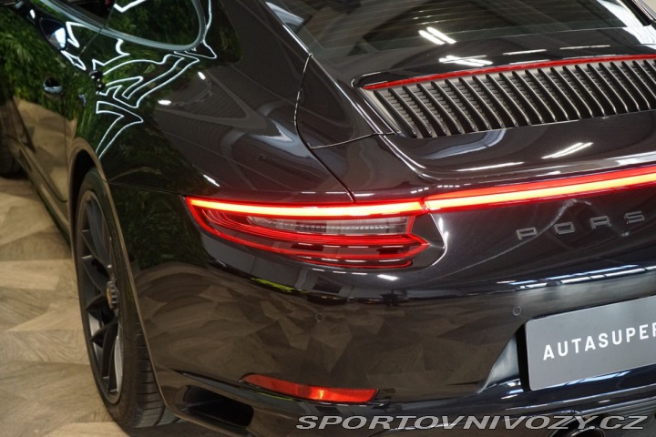 Porsche 911 CARRERA*4*GTS*991.2*PANO* 2018