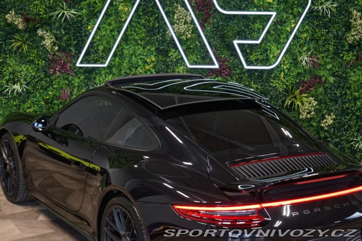 Porsche 911 CARRERA*4*GTS*991.2*PANO* 2018