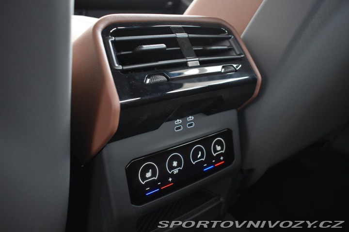 BMW 5 550e xDrive 2025