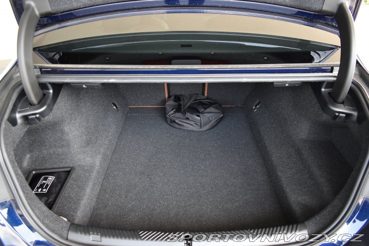 BMW 5 550e xDrive 2025