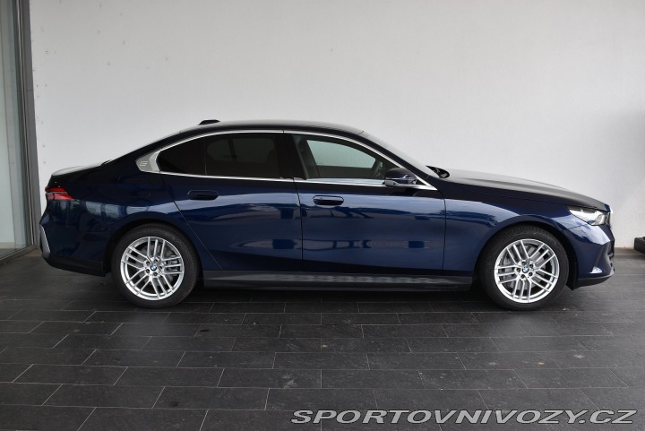 BMW 5 550e xDrive 2025