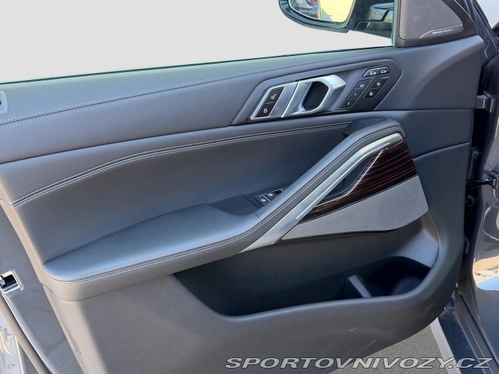 BMW X6 xDrive40d 2025
