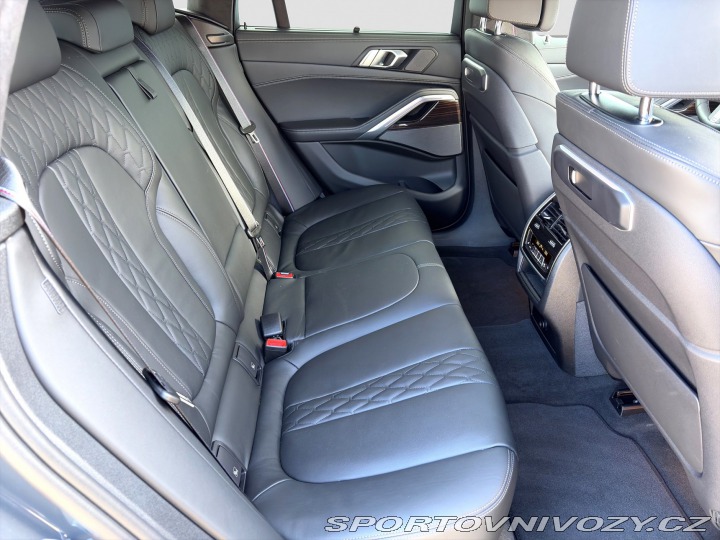 BMW X6 xDrive40d 2025