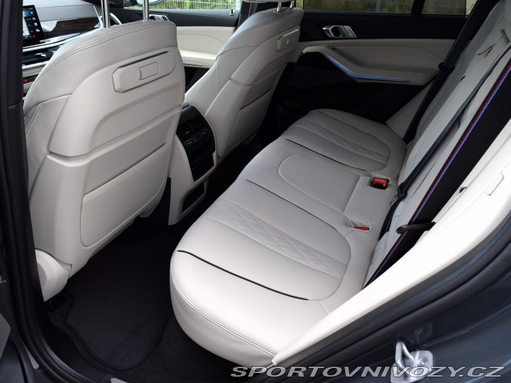 BMW X5 xDrive50e 2025