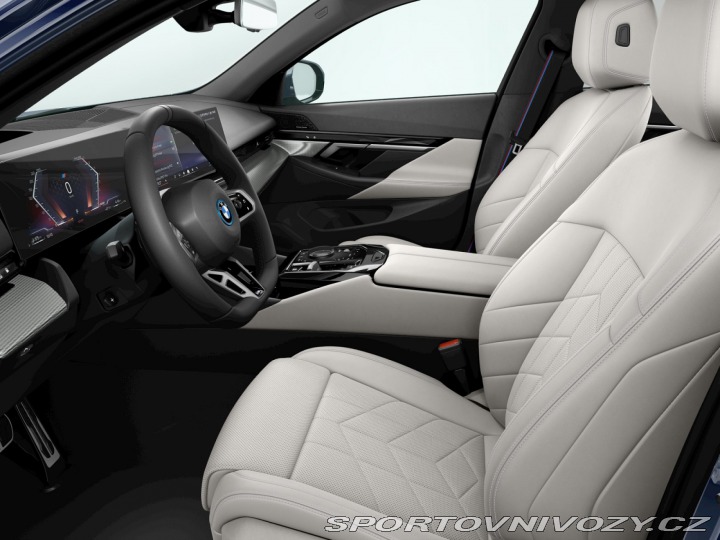 BMW 5 550e xDrive 2025