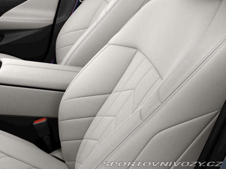 BMW 5 550e xDrive 2025