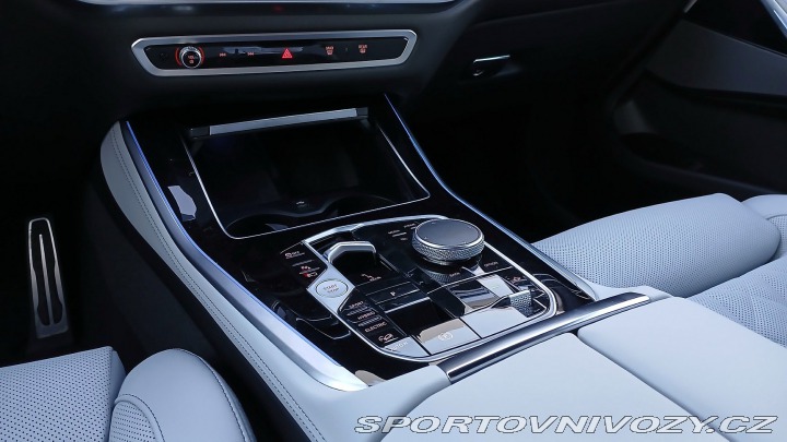 BMW X5 xDrive50e 2025