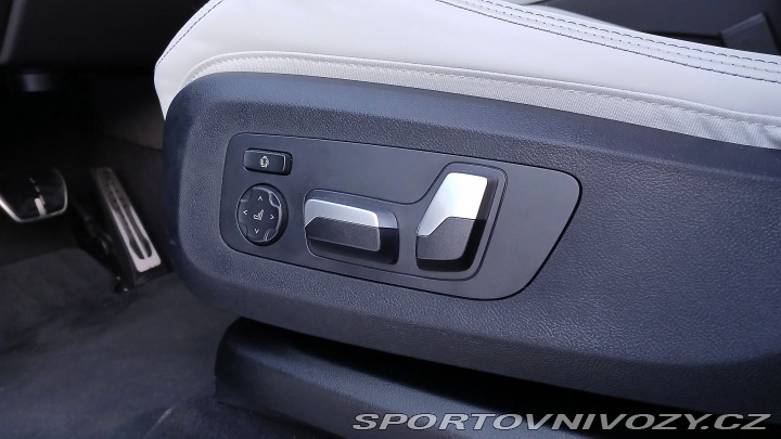 BMW X5 xDrive50e 2025