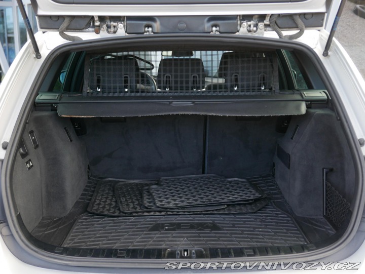 BMW 3 330d xDrive M-paket REZER 2011