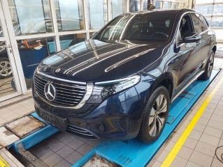 Mercedes-Benz  EQC 400 4MATIC PŘIPRAVUJEME