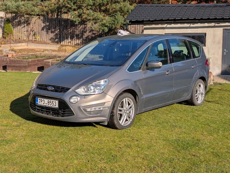Ford Ostatní modely S-MAX 2,0 EcoBoost 147 kW • r