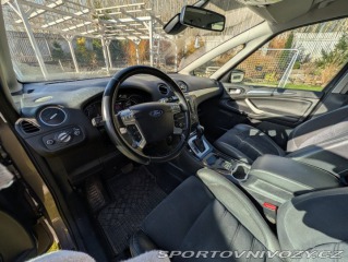 Ford Ostatní modely S-MAX 2,0 EcoBoost 147 kW • r 2013