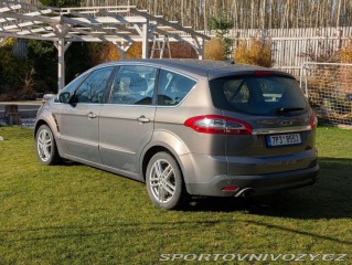 Ford Ostatní modely S-MAX 2,0 EcoBoost 147 kW • r 2013