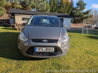 Ford Ostatní modely S-MAX 2,0 EcoBoost 147 kW • r 2013