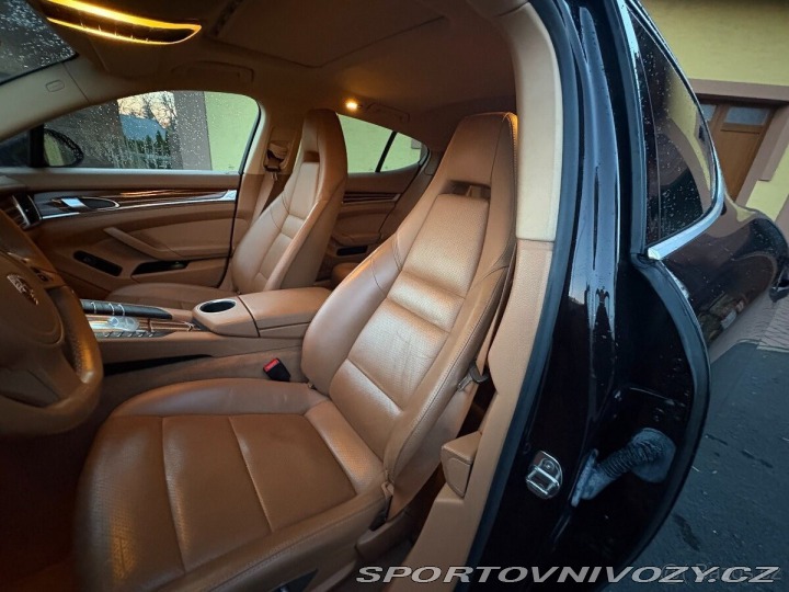 Porsche Panamera 4,8   4S 2011