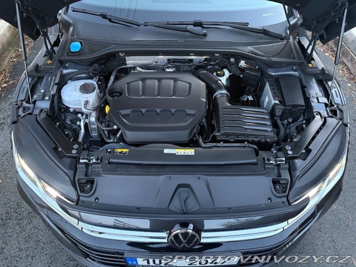 Volkswagen Arteon 2,0   R Shooting Brake 23 1800