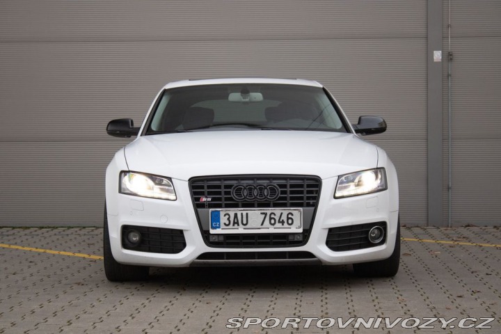 Audi S5  2011