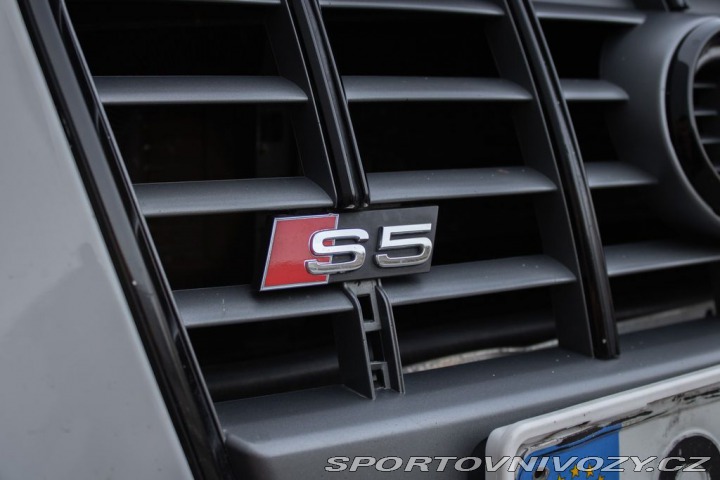 Audi S5  2011