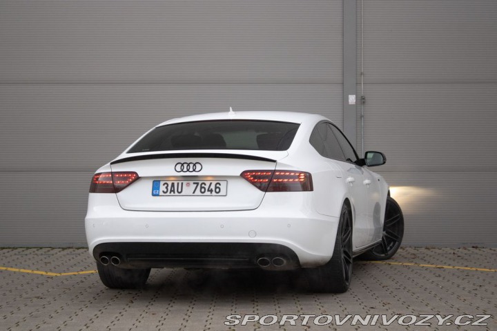 Audi S5  2011